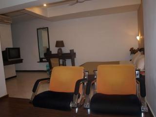 Hotel Maan Residency Αχμπανταμπάντ Εξωτερικό φωτογραφία