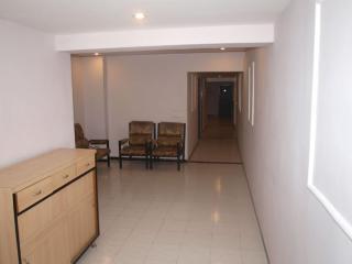 Hotel Maan Residency Αχμπανταμπάντ Εξωτερικό φωτογραφία